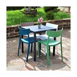 Sedia Amalfi  in polipropilene in vari colori per interno o esterno versatile